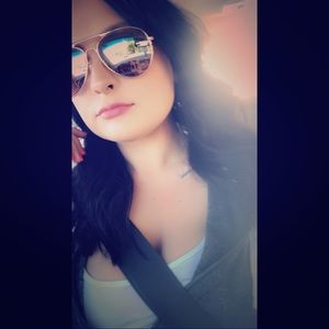 Meet your Posher, Kimberly